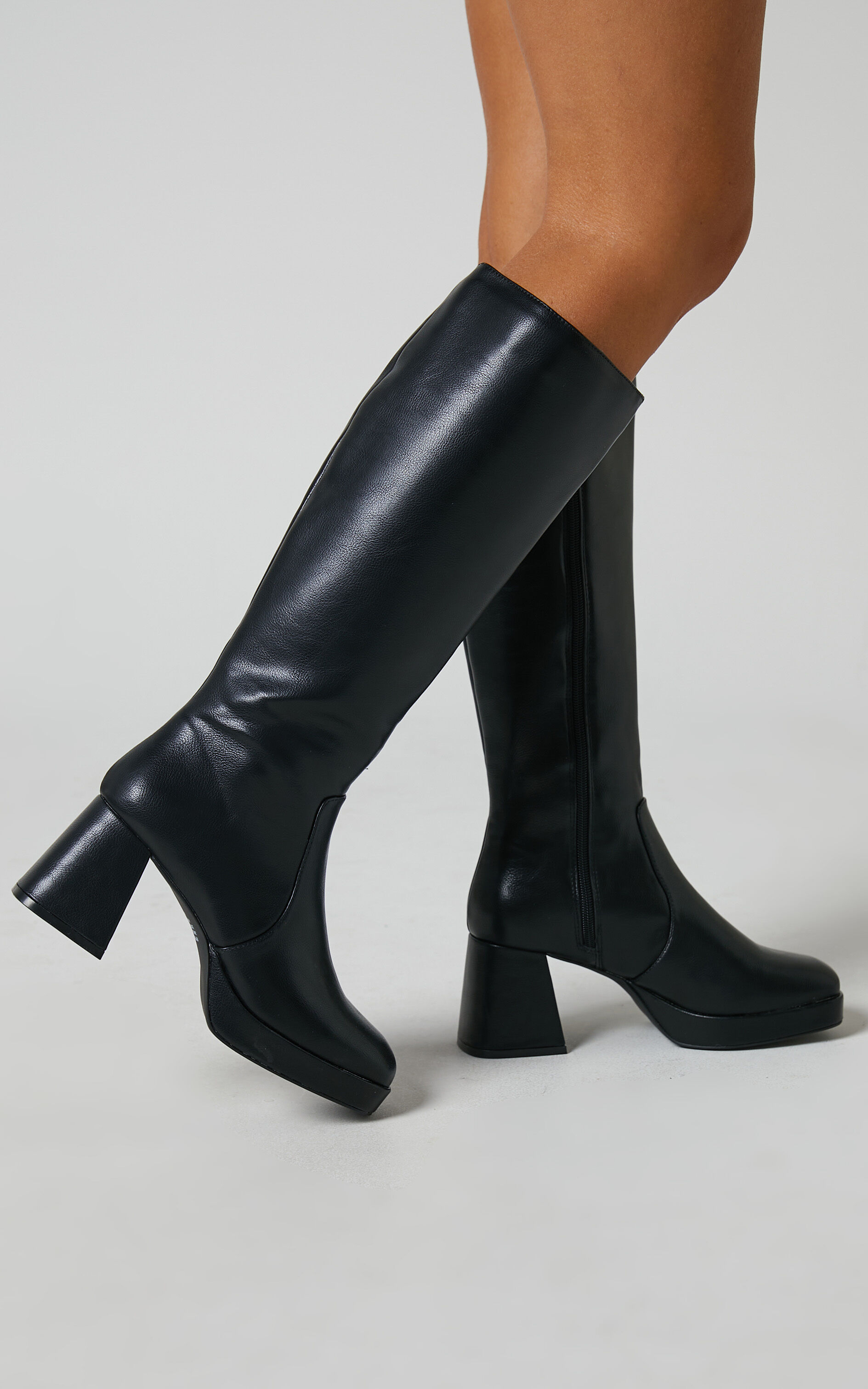 Naya boot top