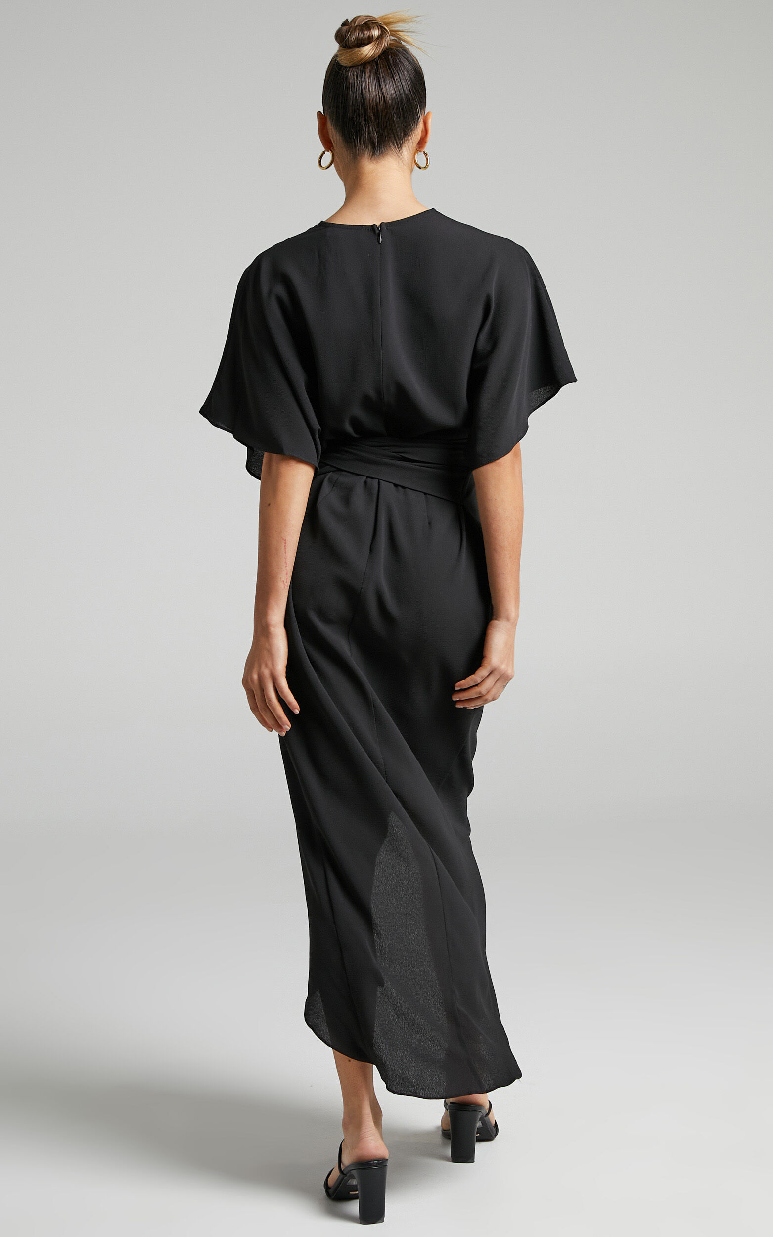 Bellia Midi Dress Tie Waist Kimono Sleeve Wrap Dress in Black Showpo