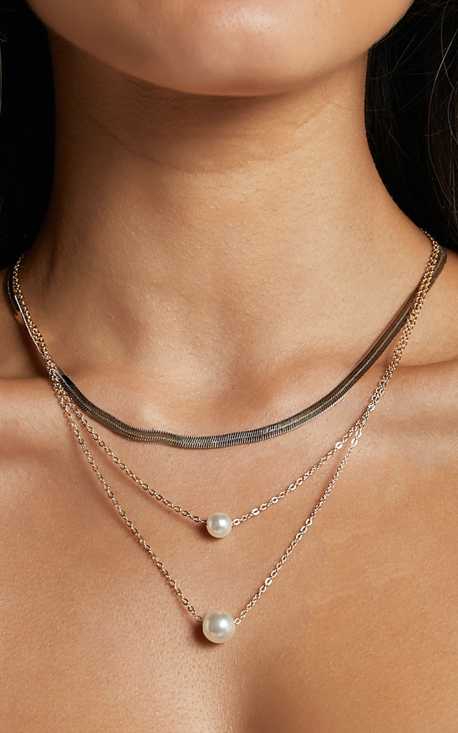Wilma Necklace - 3 Layered Chain & Pearl Pendant Necklace in Gold - NoSize, GLD1