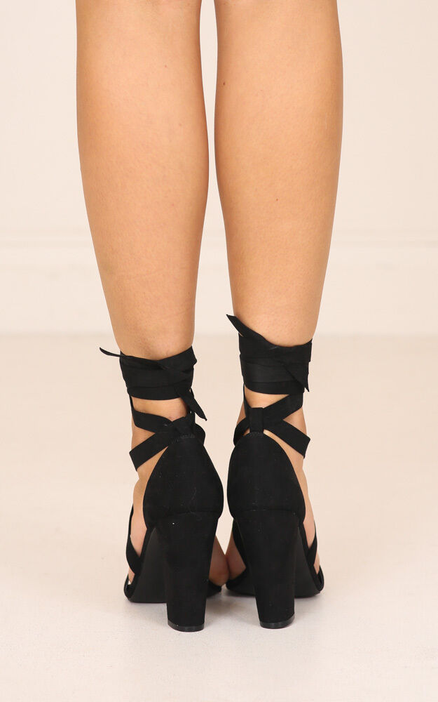 Lipstik lace up heels online