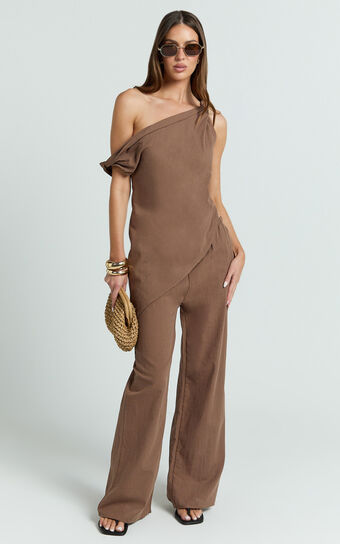 Annalie Two Piece Top and Pants Set - Off Shoulder Linen Set in Mocha