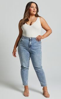 Lucilla Jeans - High Waisted Contour Fitted Denim Jeans in Mid Blue Wash