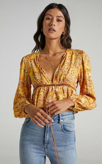 Gretchen Top in Rustic Floral