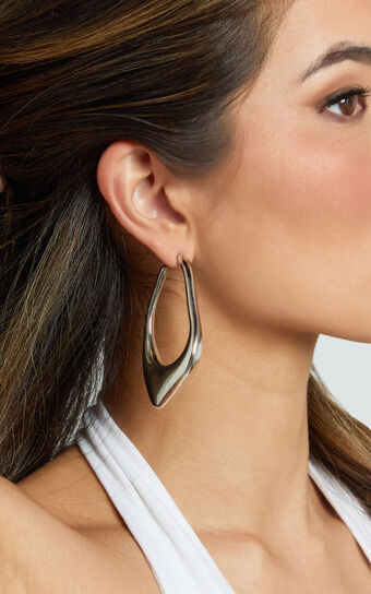 Diana Earrings in Silver