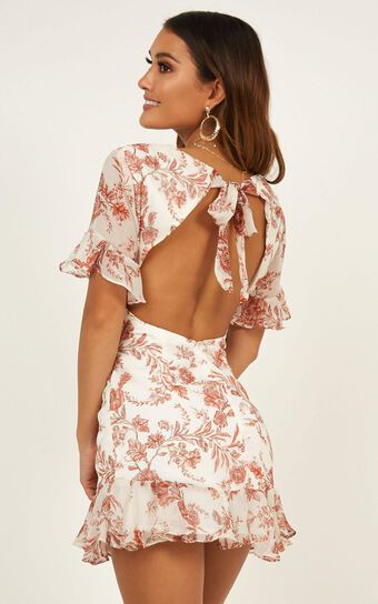 Nice Moves Dress In Cream Floral