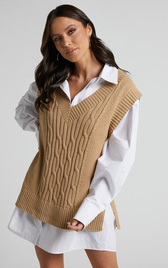 Cadha Vest - Knit Sweater Vest in Camel