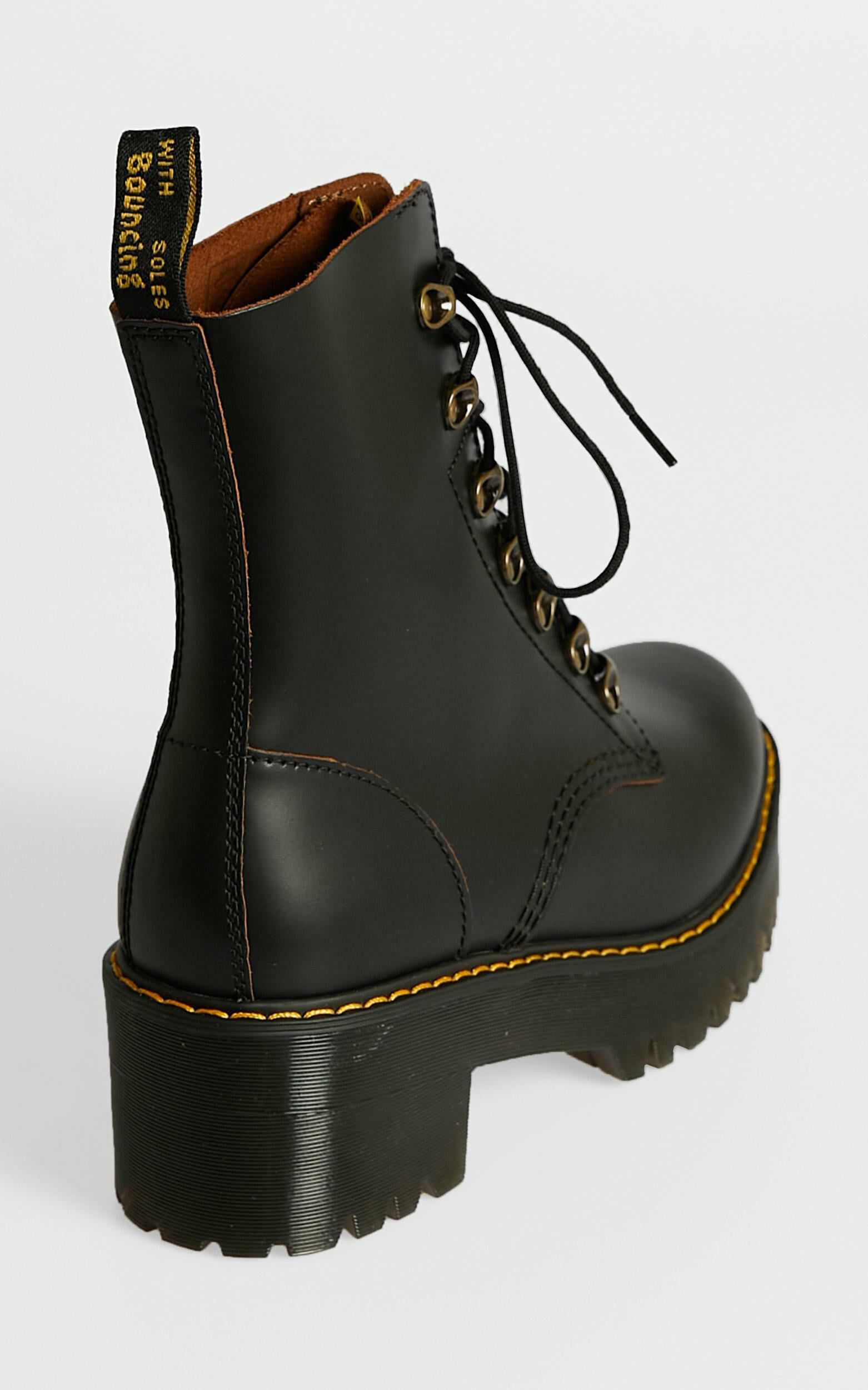 Leona 7 hook boots outlet