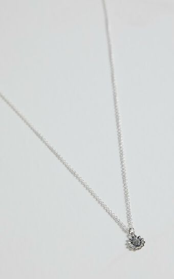 Midsummer Star - Delicate Sunflower Necklace in Silver
