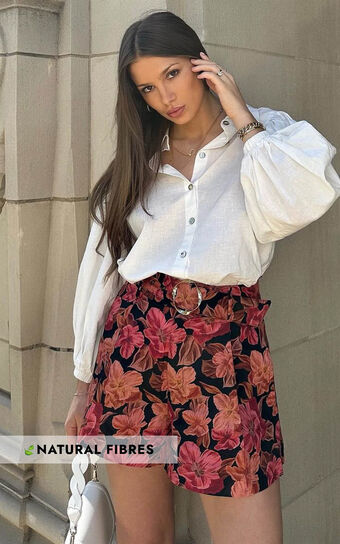 Amalie The Label - Noemie Linen Blend High Waisted Belted Tailored Shorts in Atalie Print