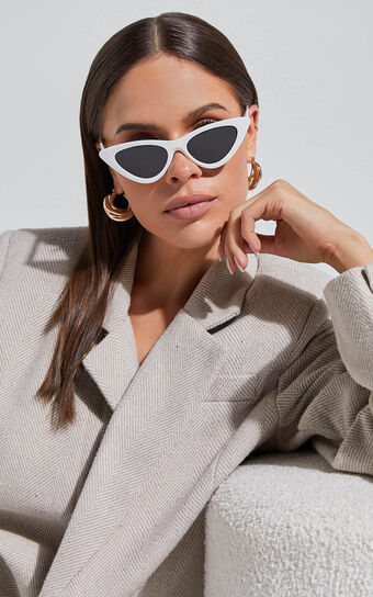 Kurthy Cat Eye Sunglasses in White