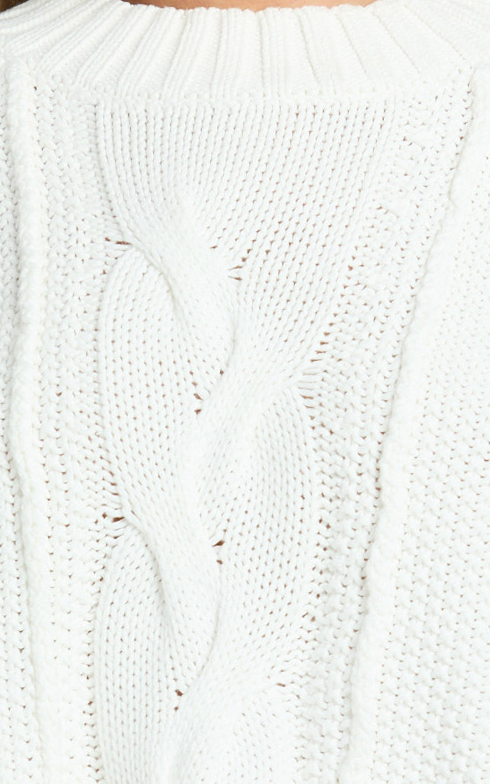 超人気高品質 Oversized Jumper- Marge Cable White in Jumper Neck Crew Knit トップス