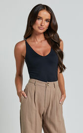 Cady Top - Scoop Neck Top in Black | Showpo USA