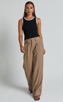 Lacey Top - Scoop Neck Contrast Bind Detail Top in Black/White