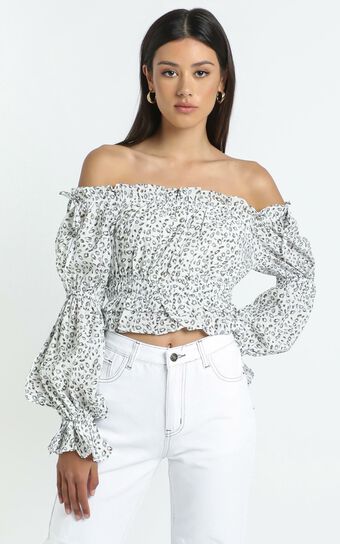 Perry Top in White Leopard Print
