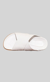 James Smith - La Sponda Slides in White