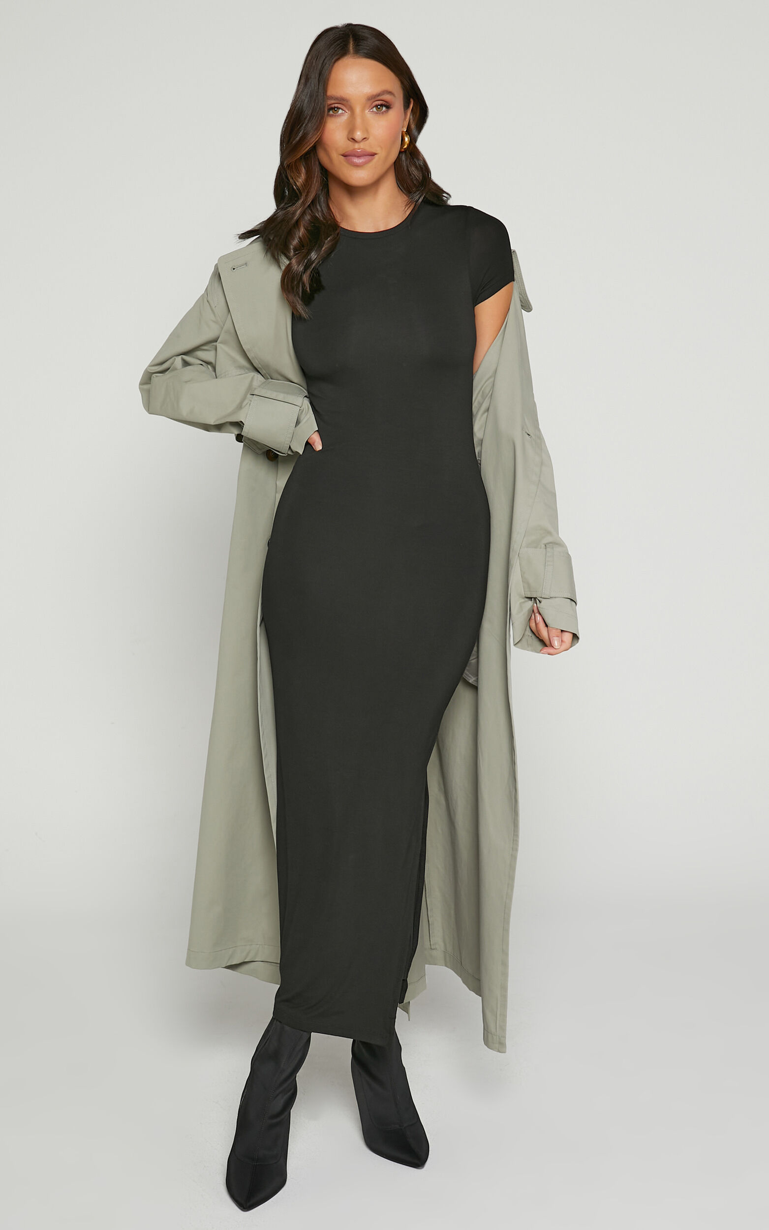 Elaine Midi Dress - Short Sleeve Slim Fit Bodycon Dress in Black