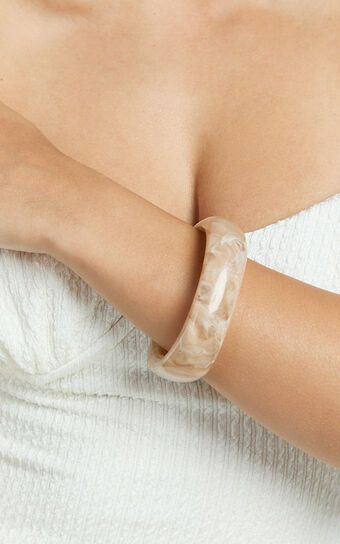 Ebby Resin Bangle in Cream