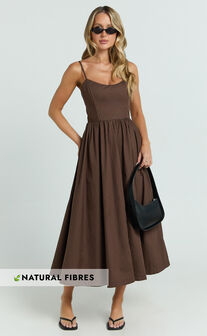 Braelyn Midi Dress - Scoop Neck Flare Dress in Chocolate