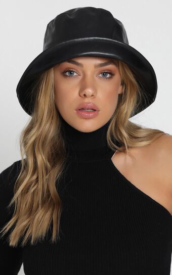 Fashion Empire Vegan Leather Bucket Hat In Black