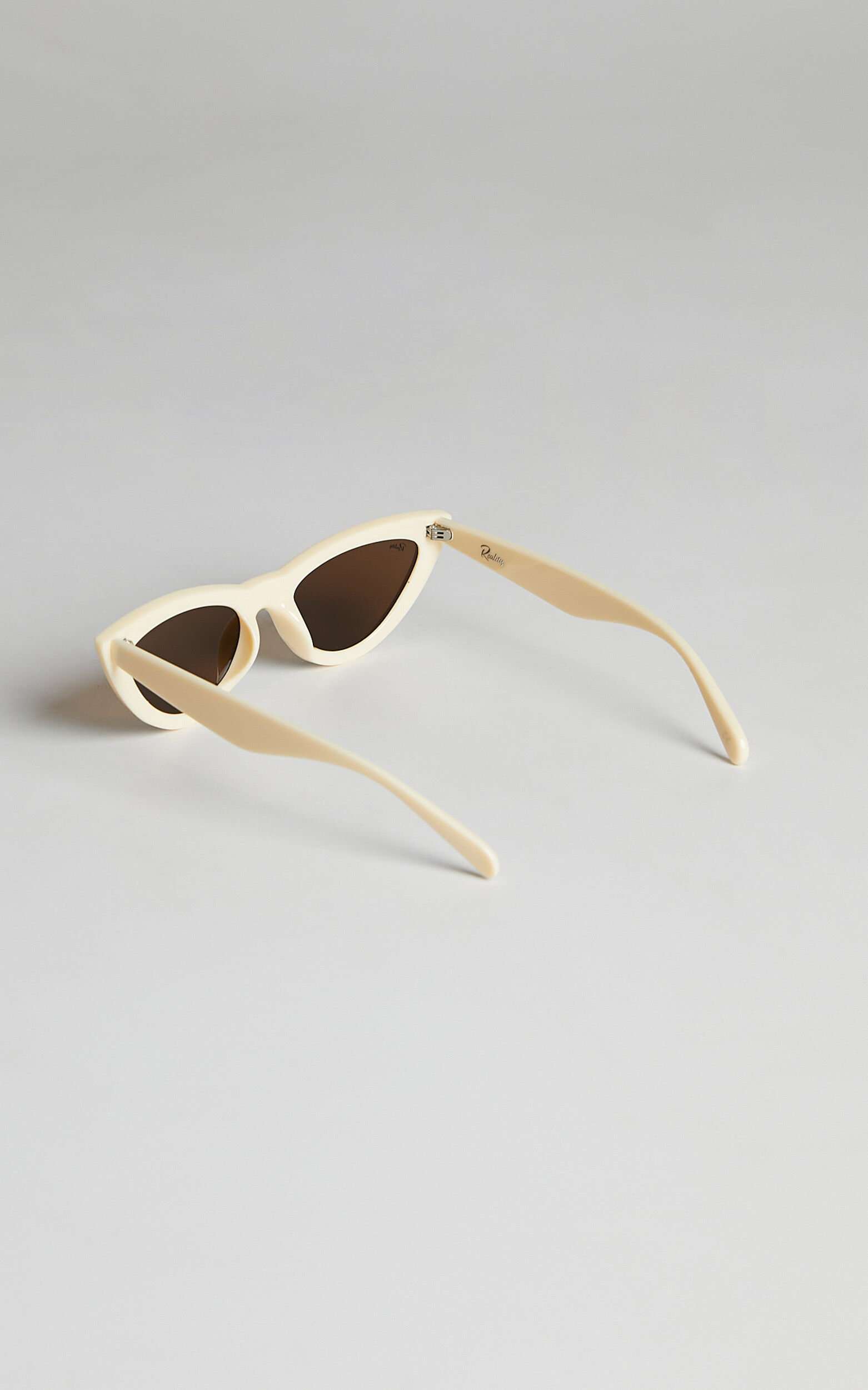 Kiss eyewear deals
