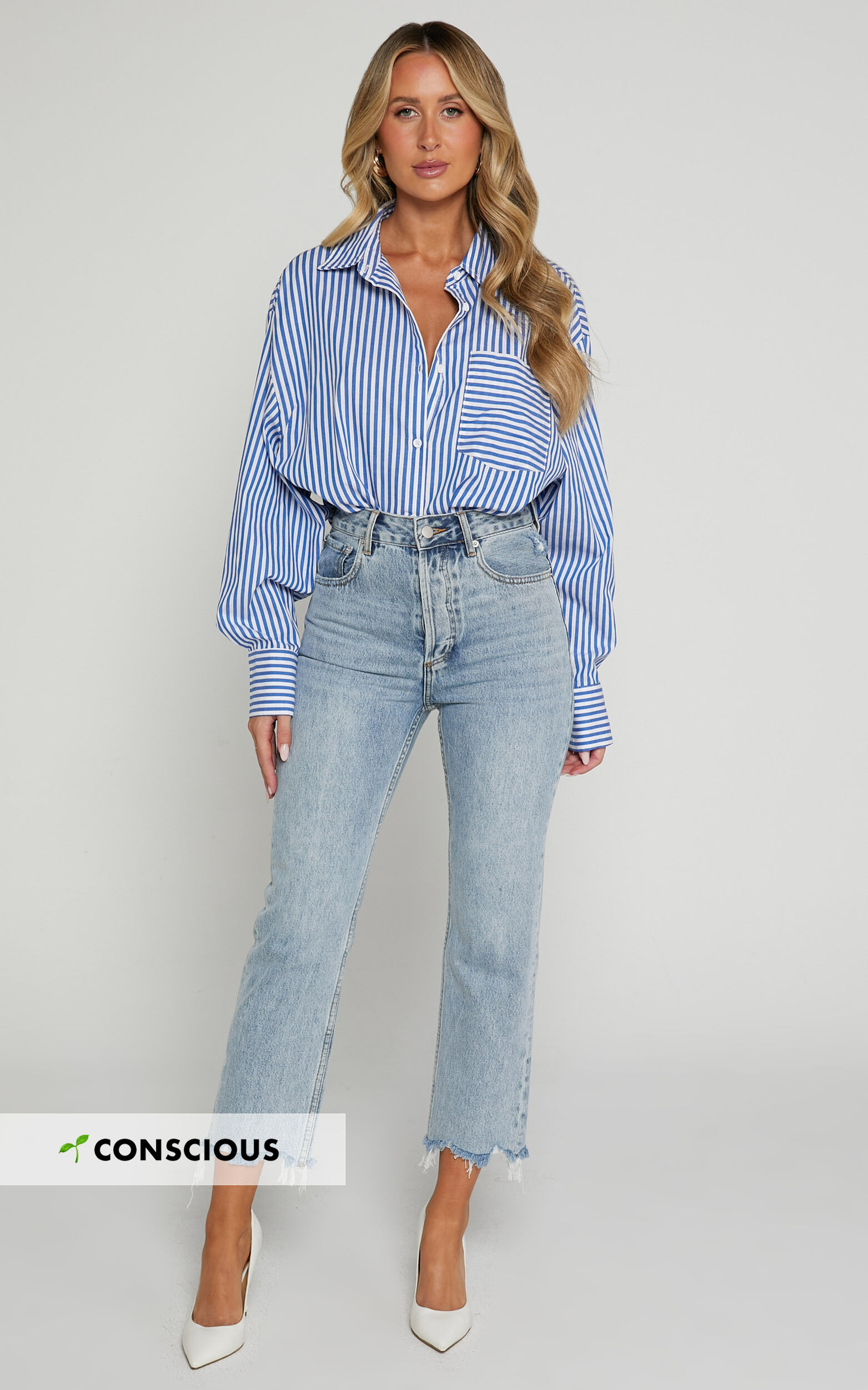 High Waisted Cropped Flare Jeans - Blue