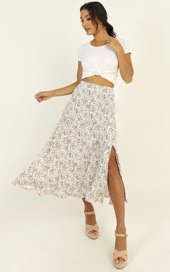 One Look Midi Skirt In White Floral
