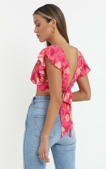 Lets Mingle Top in Berry Floral