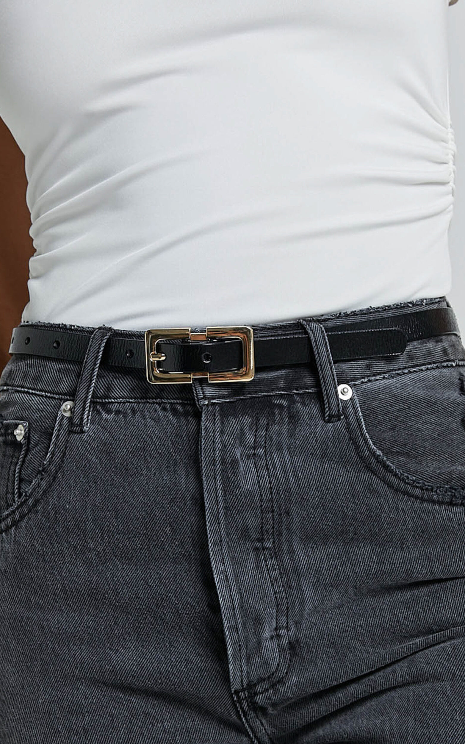 Aubrey Rectangle Buckle Belt in Black and Gold - NoSize, BLK1