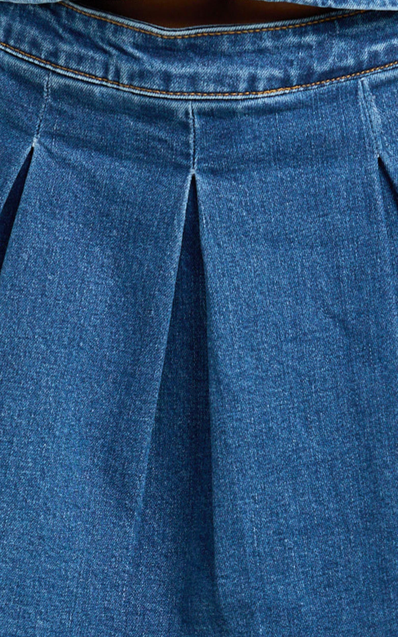 アイドル着用★[ZEROPLANET] NIKITA DENIM PLEATED SKIRT PANTS Nikita Mini Skirt - Mid Waisted Denim Box Pleat Skirt in