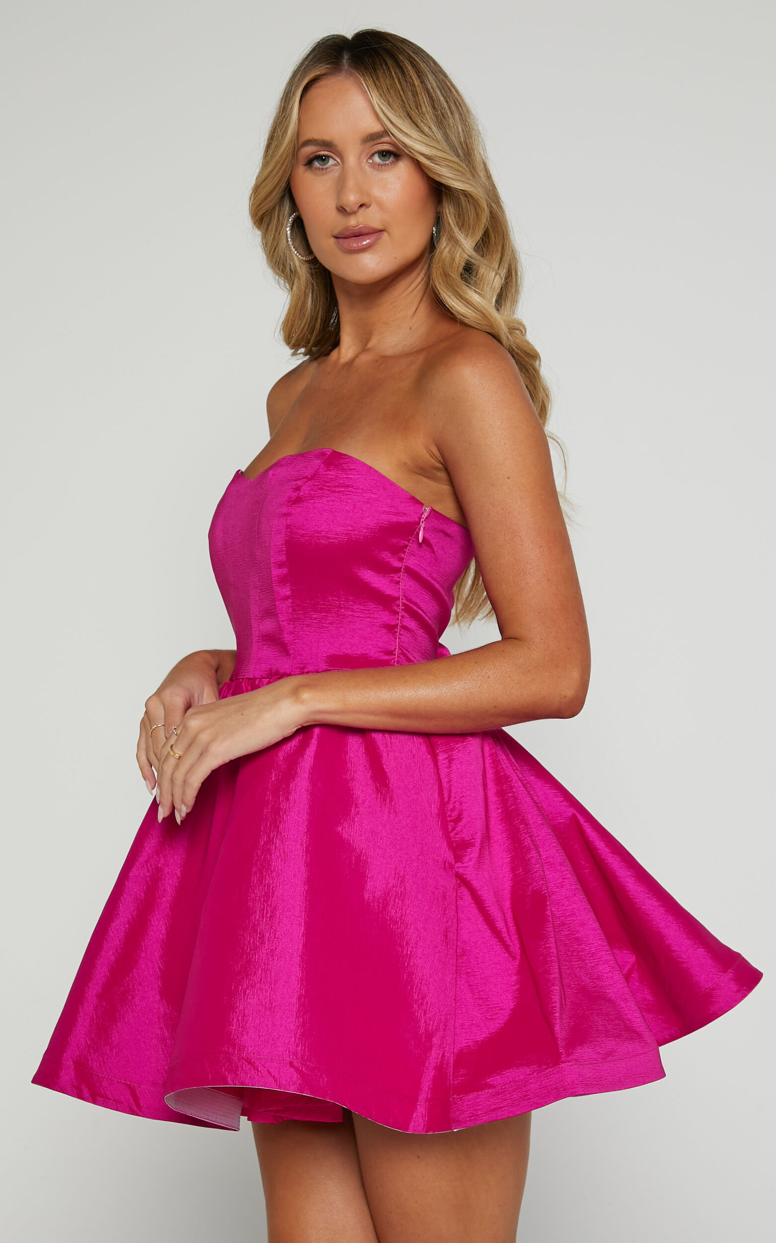 Jayde Mini Dress Strapless Sweetheart Fit And Flare Dress in Magenta