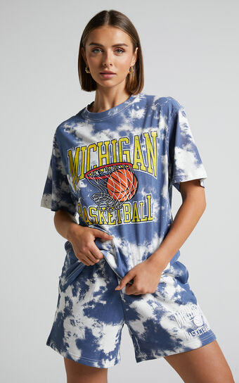 Mitchell & Ness - Michigan Basketball Short in Blue Tie Dye