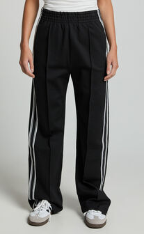 Aleona Pants - Mid Rise Relaxed Straight Pants in Black