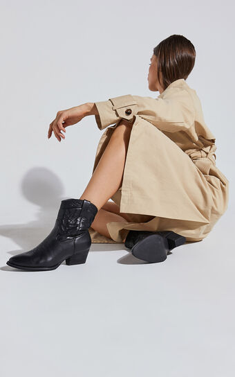 Therapy - Wilder Boots in Black