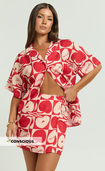 Vangie Shirt - Linen Look Short Sleeve Shirt in Red/Pink