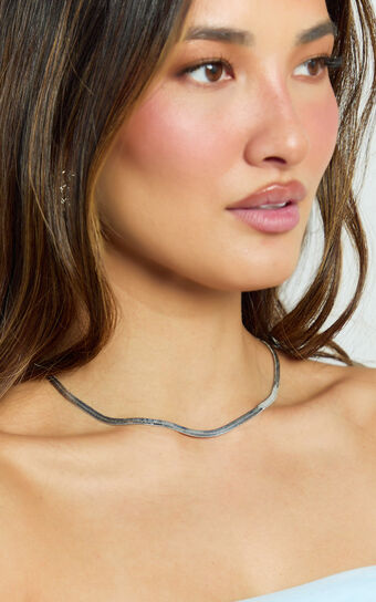Remy Necklace - Snake Chain Necklace in Silver
