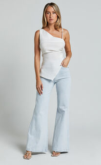 Andre Top - Asymmetric Shoulder V Hem Cami in White