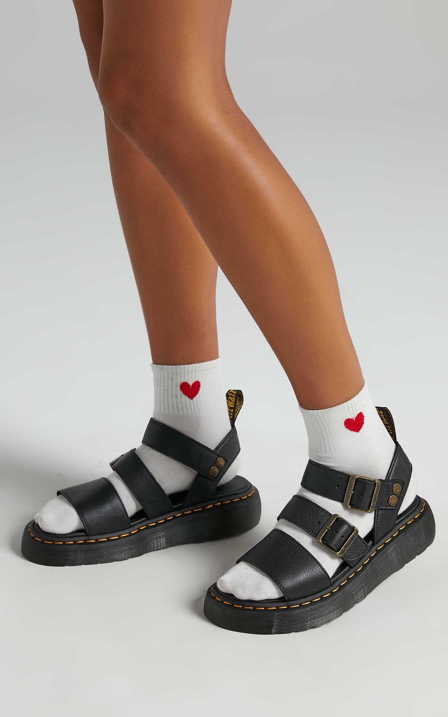 Dr martens gryphon on sale quad sandals