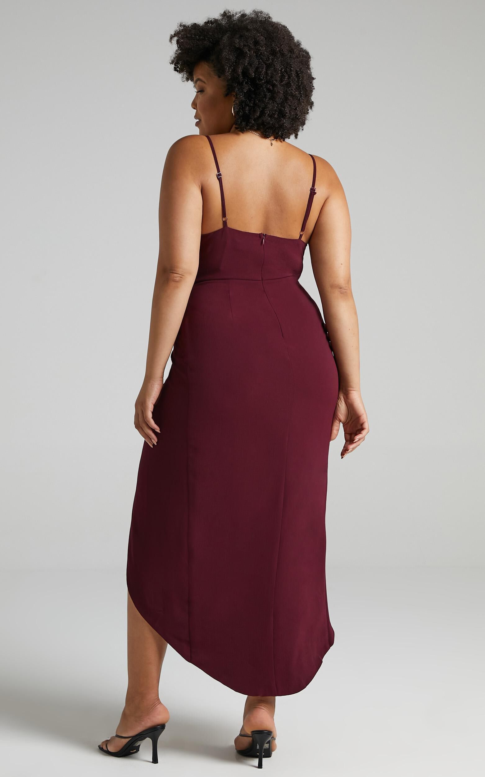Lucky day maxi dress in wine store