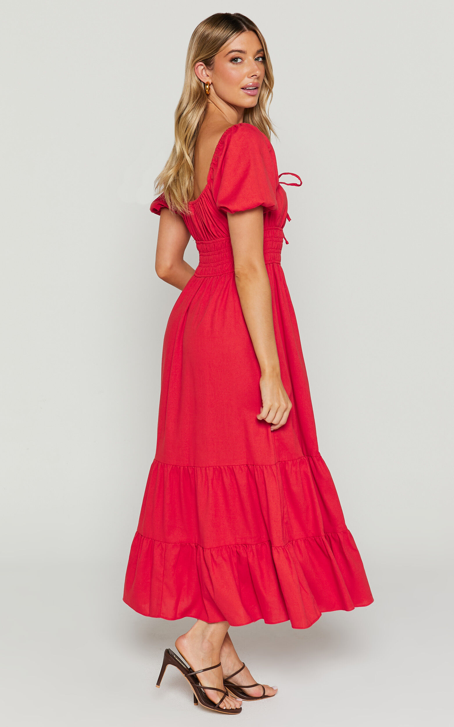 Square neck midi dress with sleeves 2025