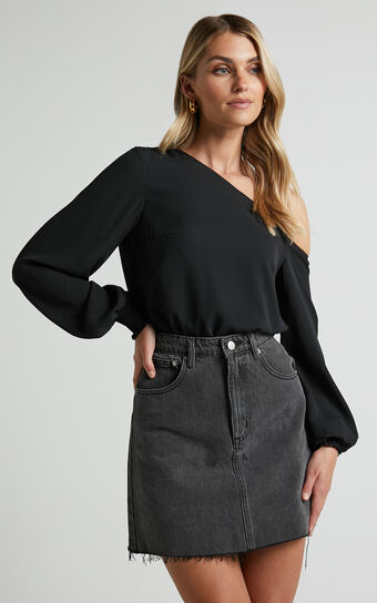 Robin Top - Long Sleeve Off Shoulder Top in Black