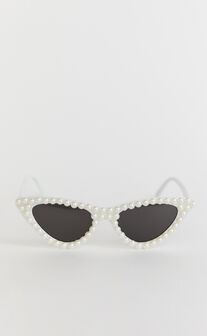 Harriet Sunglasses - Pearl Cat Eye Sunglasses in White