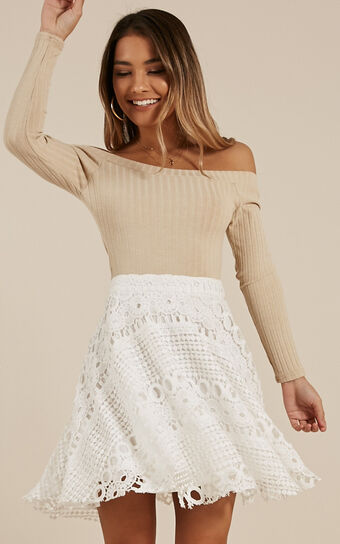 Watch This Space Skirt In White Crochet