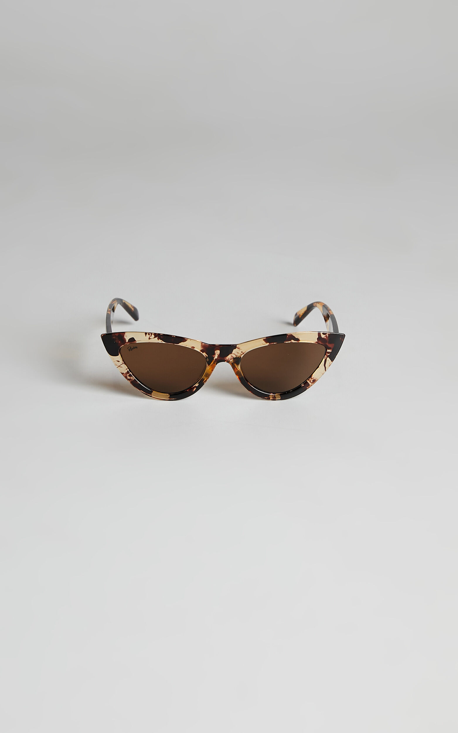 REALITY EYEWEAR KISS KISS SUNGLASSES in Honey Turtle Showpo EU