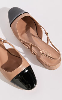 Therapy Shoes - Selene Flat Shoes in Caramel