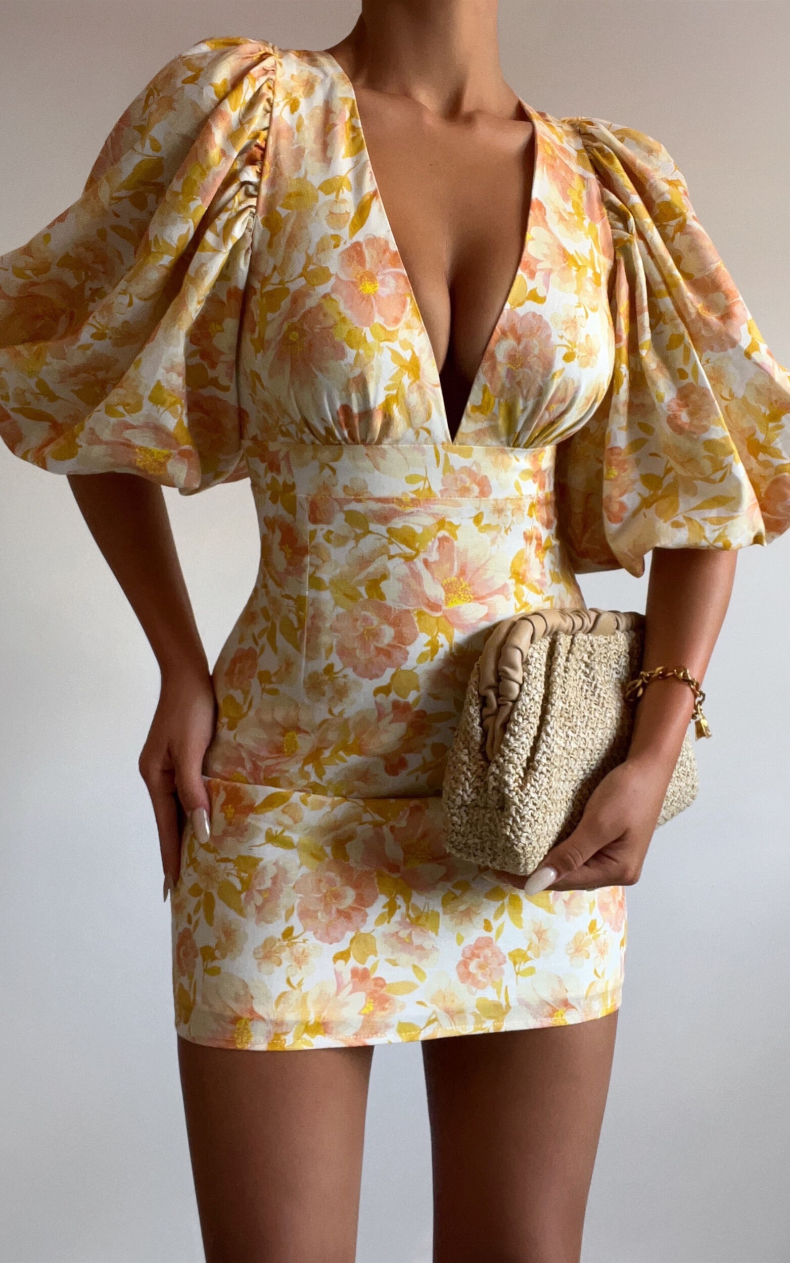 Amalie The Label - Rathia Linen Look Blend Puff Sleeve Open Back Mini Dress in Sierra Floral - 04, PNK1