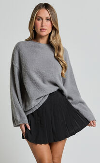 Alfie Jumper - Crew Neck Relaxed Fluffy Knit Jumper in Grey