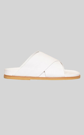 James Smith - La Sponda Slides in White