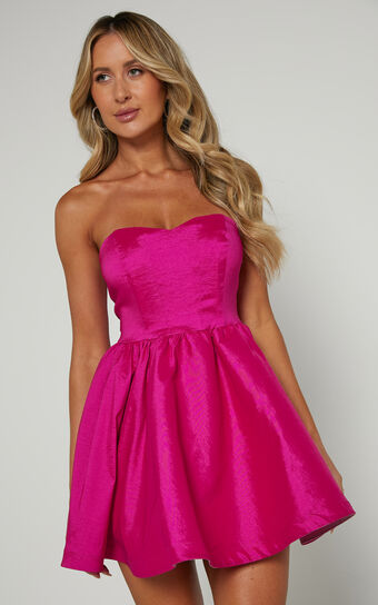 Jayde Mini Dress - Strapless Sweetheart Fit And Flare Dress in Magenta Showpo