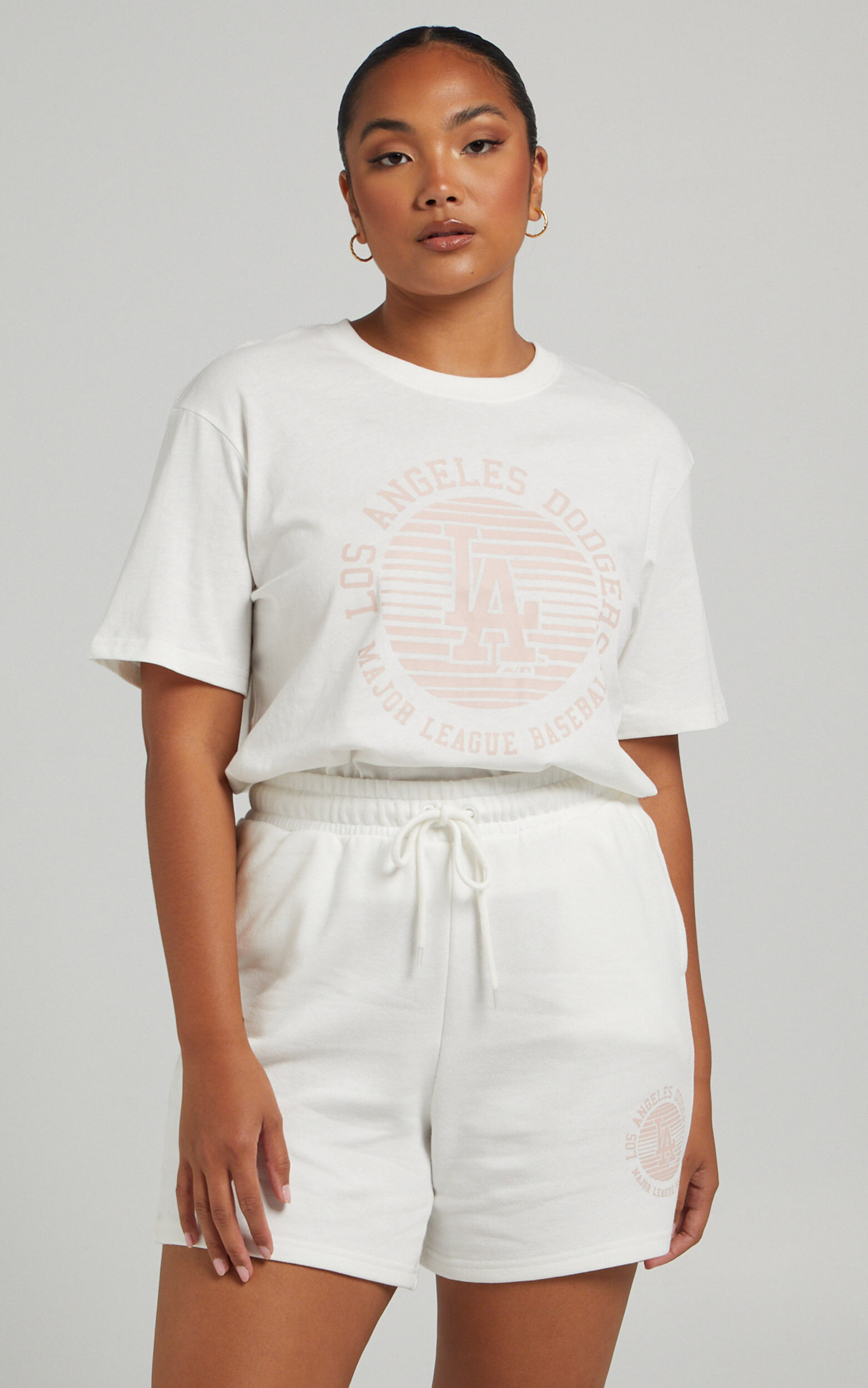 Majestic - Dodgers Canyon Run Short in Vintage White - L, WHT1