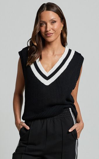 Aleona Top - V Neck Sleeveless Knit Sweater Vest in Black